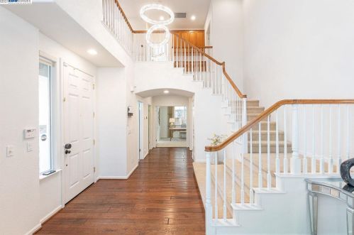 5314 Dublin Ranch Dr, Pleasanton, CA 94568-8831