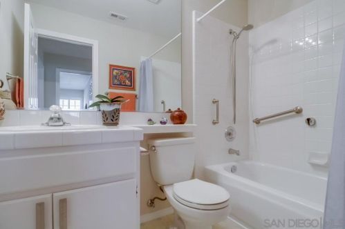 2520 La Costa Ave, Chula Vista CA  91915-1408 exterior