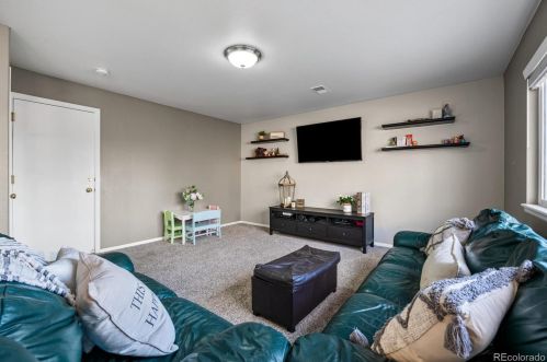 5534 Wenatchee St, Aurora CO 80015-6759 exterior