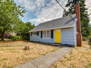 5028 86th Ct, Portland, OR 97266-3137