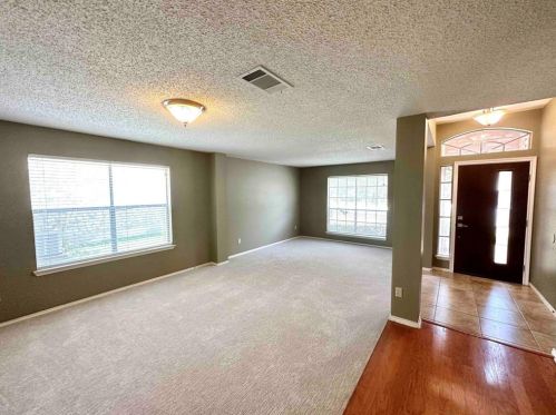 13225 Amasia Dr, Austin TX  78729-7488 exterior