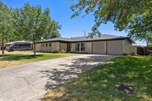 1909 Belford Dr, Austin, TX 78757-8205
