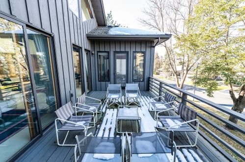 902 Highview Cir, Saint Paul MN  55118-3687 exterior