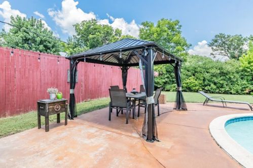 6605 Trail Lake Dr, Fort Worth TX  76133-5006 exterior