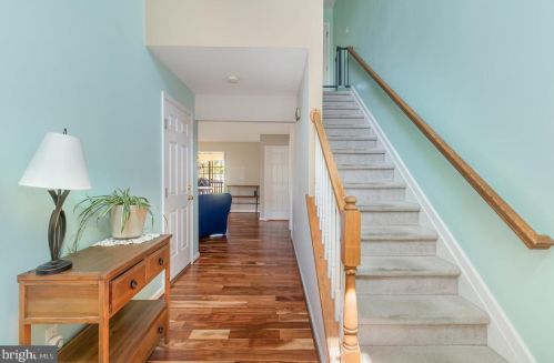 466 Sunday Dr, Harrisburg, PA 17111-2433