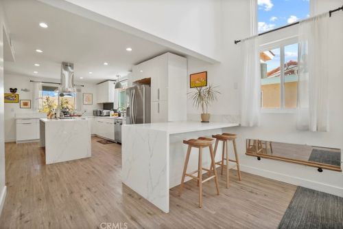 15751 Morrison St, Van Nuys CA  91436-1543 exterior