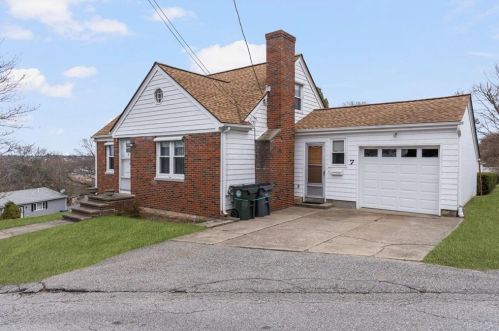 7 Mott St, Providence, RI 02909-6024