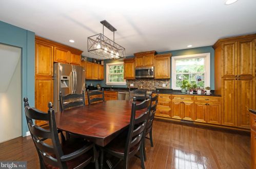 1161 Concord Dr, Haddonfield NJ 08033-3502 exterior