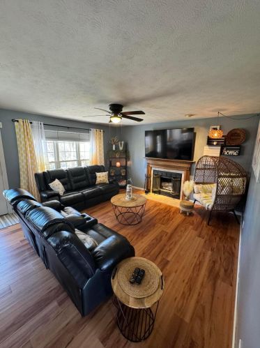 2747 Ashlar Dr, Springfield OH  45503-1862 exterior
