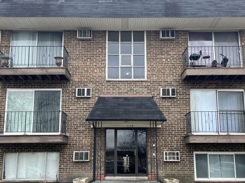215 Hale St, Addison IL  60101-3689 exterior