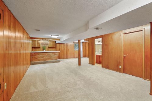208 Colleen Ave, Saint Paul MN  55126-6252 exterior