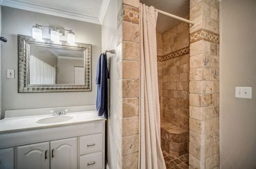 1715 Marietta Rd, Atlanta GA  30318-1907 exterior