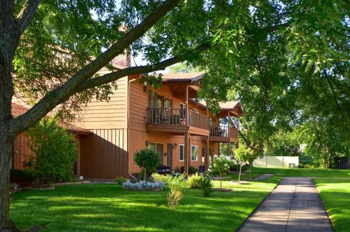 1321 Brookside Dr, Hammond, IN 46321-4134