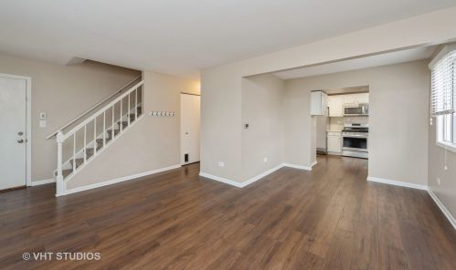 5140 Winona Ln, Gurnee, IL 60031-1806