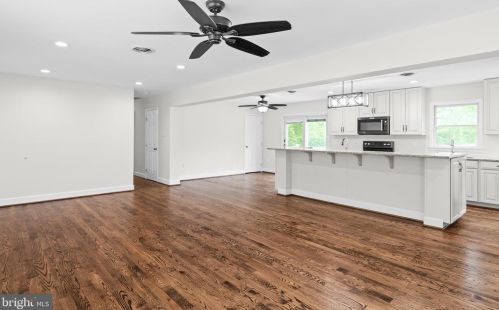 53 Bob White Dr, Harpers Ferry WV  25425-5810 exterior