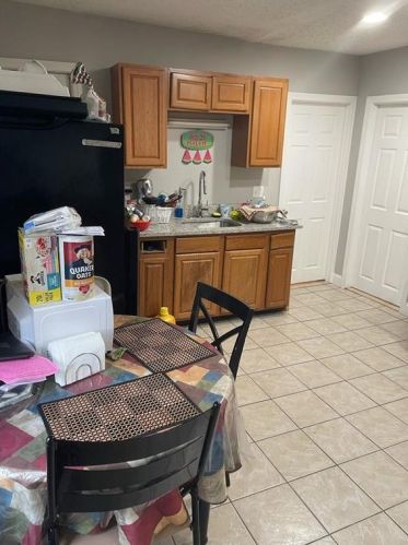1 Newcomb St, Providence, RI 02908-2528