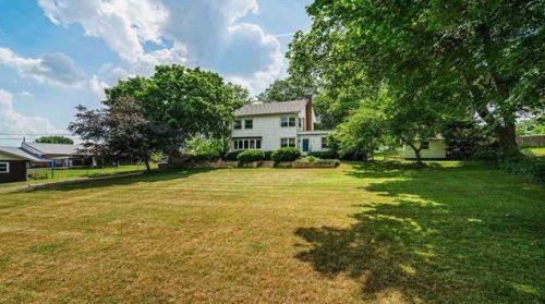 306 Mix St, Oregon, IL 61061-1134