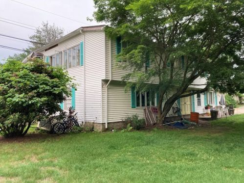 403 Commonwealth Ave, Warwick RI  02886-2756 exterior