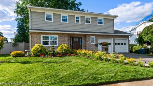 9 Cresci Blvd, Hazlet, NJ 07730-1168