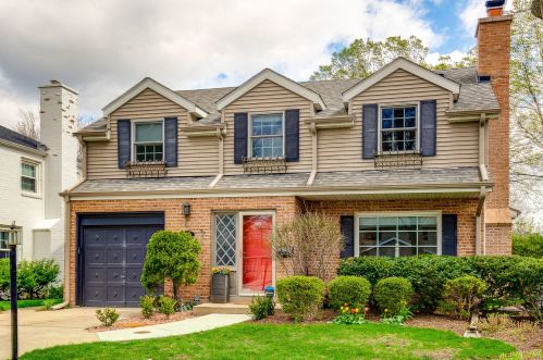 307 George St, Mount Prospect, IL 60056-3431