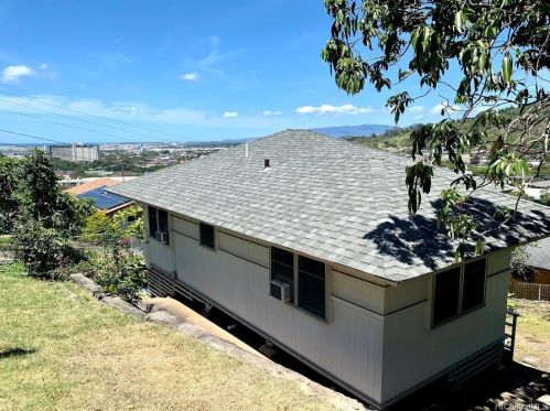 1584 Elua St, Honolulu HI  96819-3661 exterior