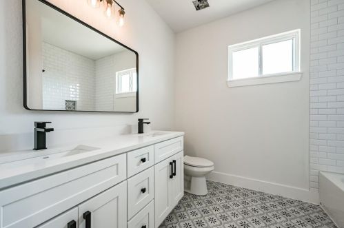 1319 Palomino Trl, Angleton TX 77515-9682 exterior