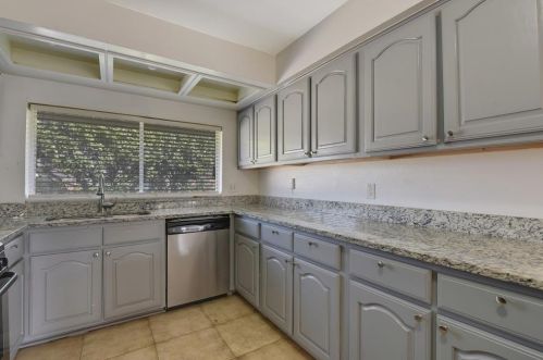 3605 Bryn Mawr Dr, Irving TX  75062-4531 exterior