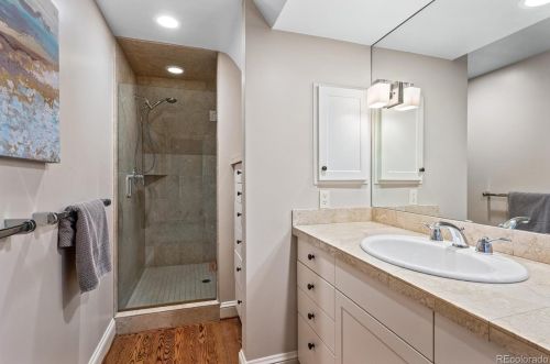 380 Ivanhoe St, Denver CO  80220-5842 exterior