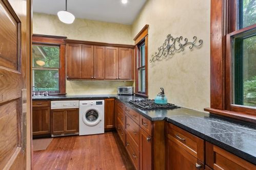 1094 Colquitt Ave, Atlanta GA  30307-1945 exterior