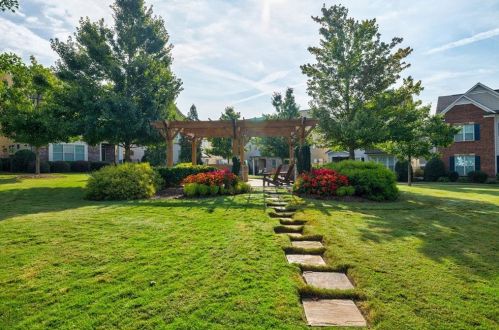 1716 Whitfield Parc Cir, Smyrna GA 30080-2205 exterior