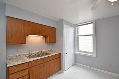 415 Ada St, Cincinnati OH 45219-1103 exterior