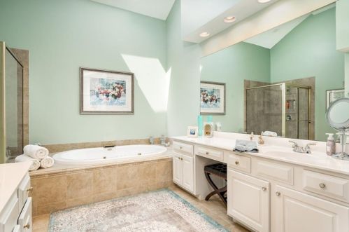 2308 English Ivy Ct, Atlanta GA  30339-6797 exterior