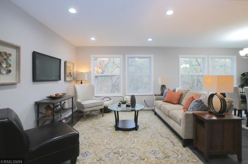 6800 Glen Rd, Saint Paul, MN 55129-9506