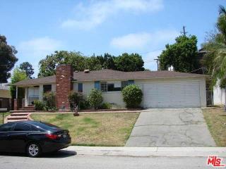 3463 Barry Ave, Los Angeles, CA 90066-2001