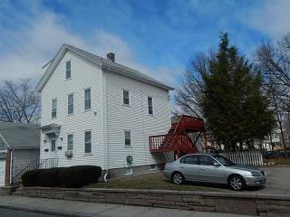 61 Tappan St, Providence, RI 02908-1718