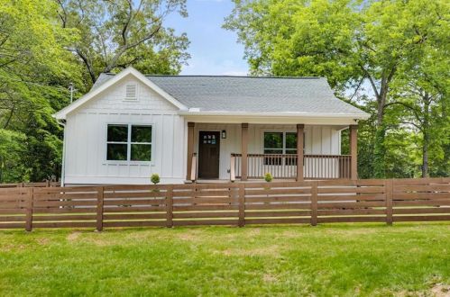 223 Austin Ave, Carrollton, GA 30117-3905