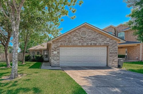 5734 Wandering Creek Dr, Richmond TX  77469-6190 exterior