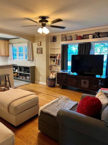 4021 Locke Ave, Fort Worth, TX 76107-5515