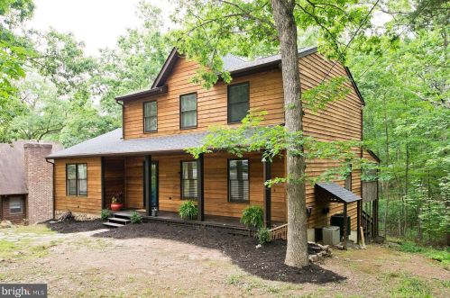 320 Overlook Dr, Cross Junction, VA 22625-2450