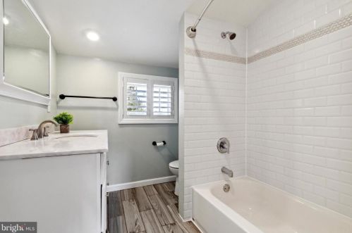 180 Clearview Ave, Trenton NJ  08619-1219 exterior