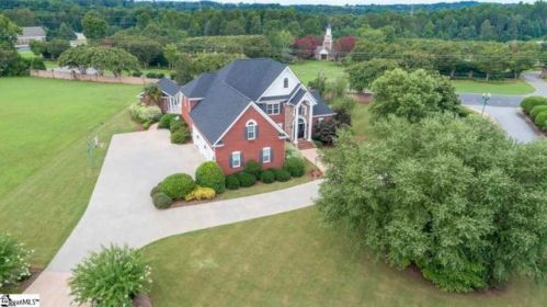102 Chesire Ct, Easley, SC 29642-3564