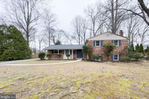 4959 Sabra Ln, Annandale, VA 22003-4002