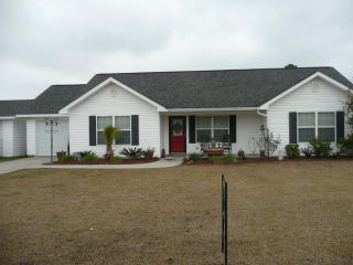 226 Hawks Landing Dr, Waynesville, GA 31566-5212