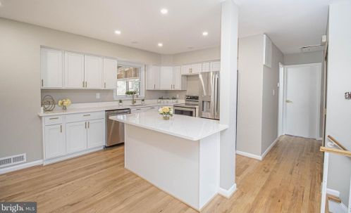 7834 Brompton St, Springfield VA  22152-1956 exterior