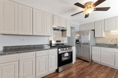 3223 Nelson Ave, Robbins IL  60472-2221 exterior