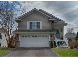 1425 Field Creek Cir, Victoria, MN 55386-9549