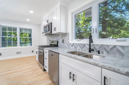 69 Byrnes Ln, Tinton Falls NJ  07724-1507 exterior