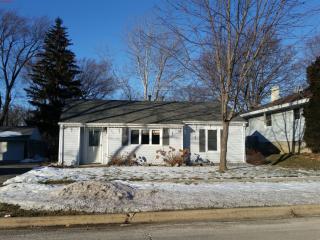 410 Courtland St, Long Grove, IL 60060