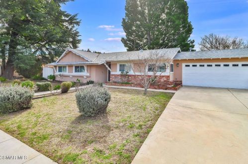 1618 Blackwall Dr, Simi Valley, CA 93063-3208