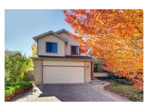 926 Cinnamon Ln, Broomfield, CO 80027
